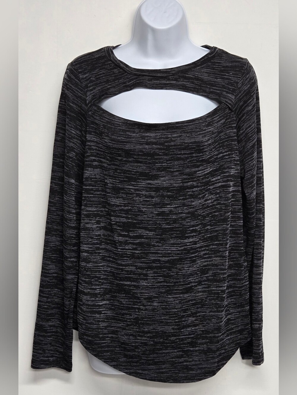 Juicy Couture XL Knit Top Gray Marled Horizontal Key Hole Front